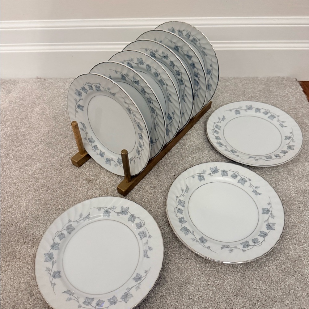 Set of 9 Mikasa side plates encino